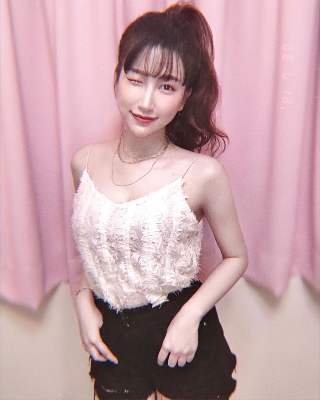 El cuerpo de la mujer de la clase S, Nanami, es muy atractivo.-第1章-图片11