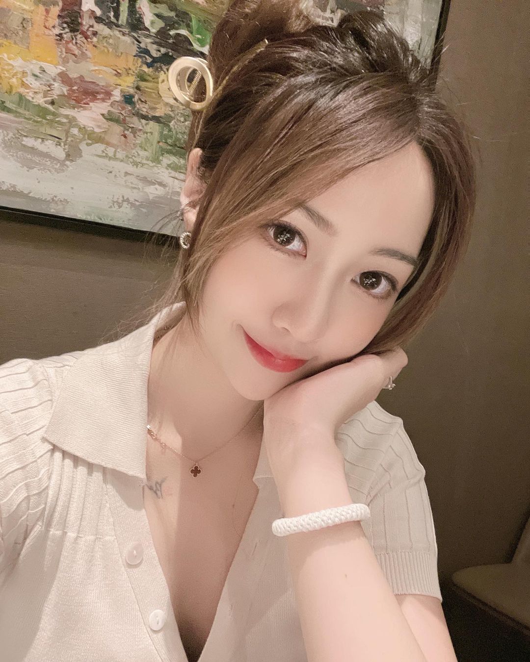 該看哪裡?超胸表情的璇璇!!網直呼:本斥但大-第1章-图片8