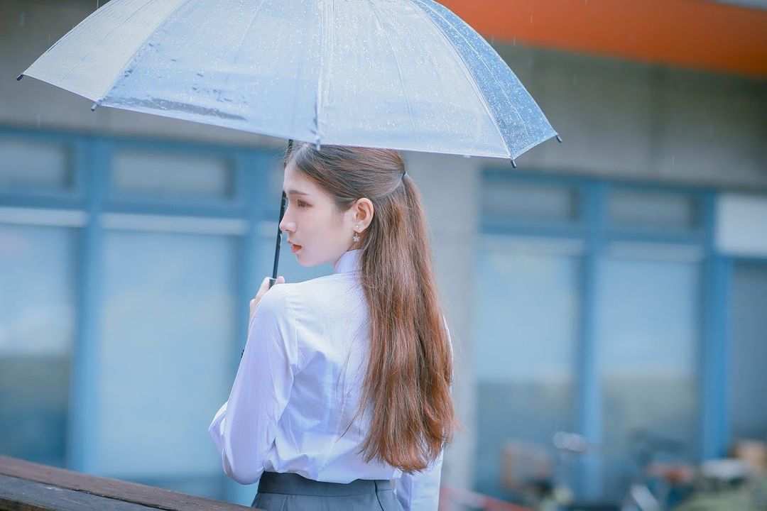 走日系風小隻馬緋絲，緊緻學生裝讓人目不轉睛！-第1章-图片12