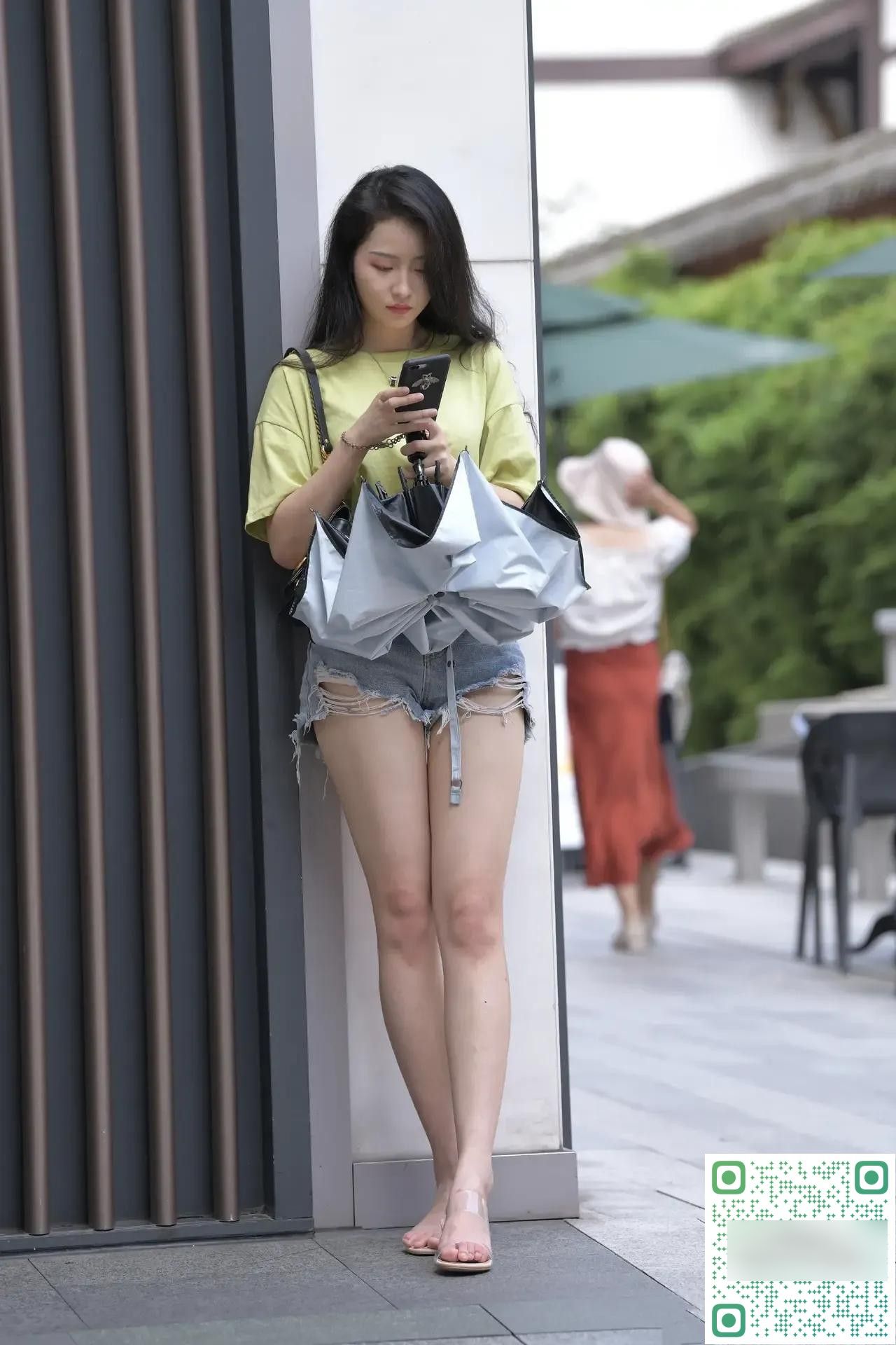 街頭的牛仔熱褲美女~~~~~~~~~~~-第1章-图片9