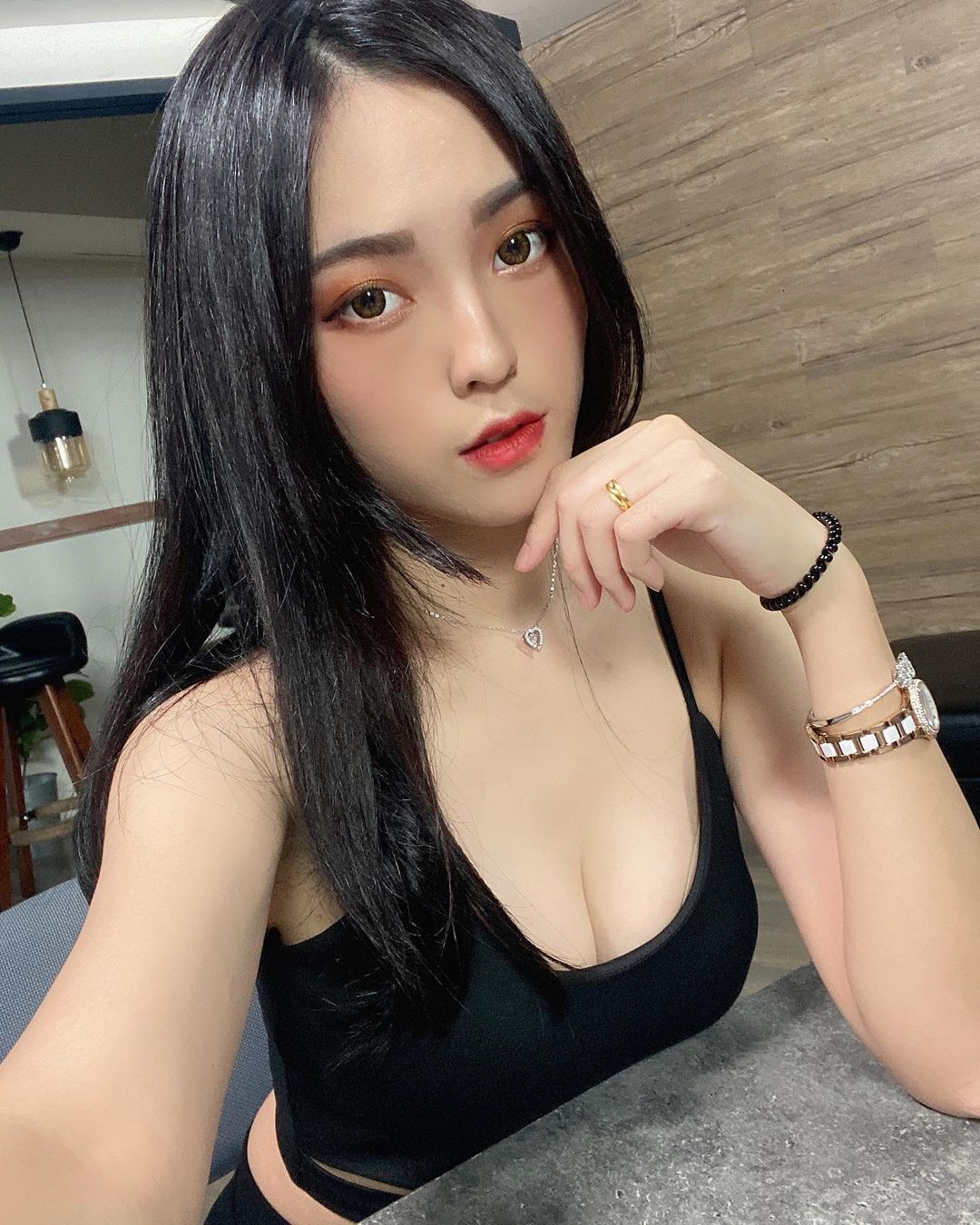 Los ojos de su hermana son de color blanco, y los ojos de su hermana son de color blanco.-第1章-图片6