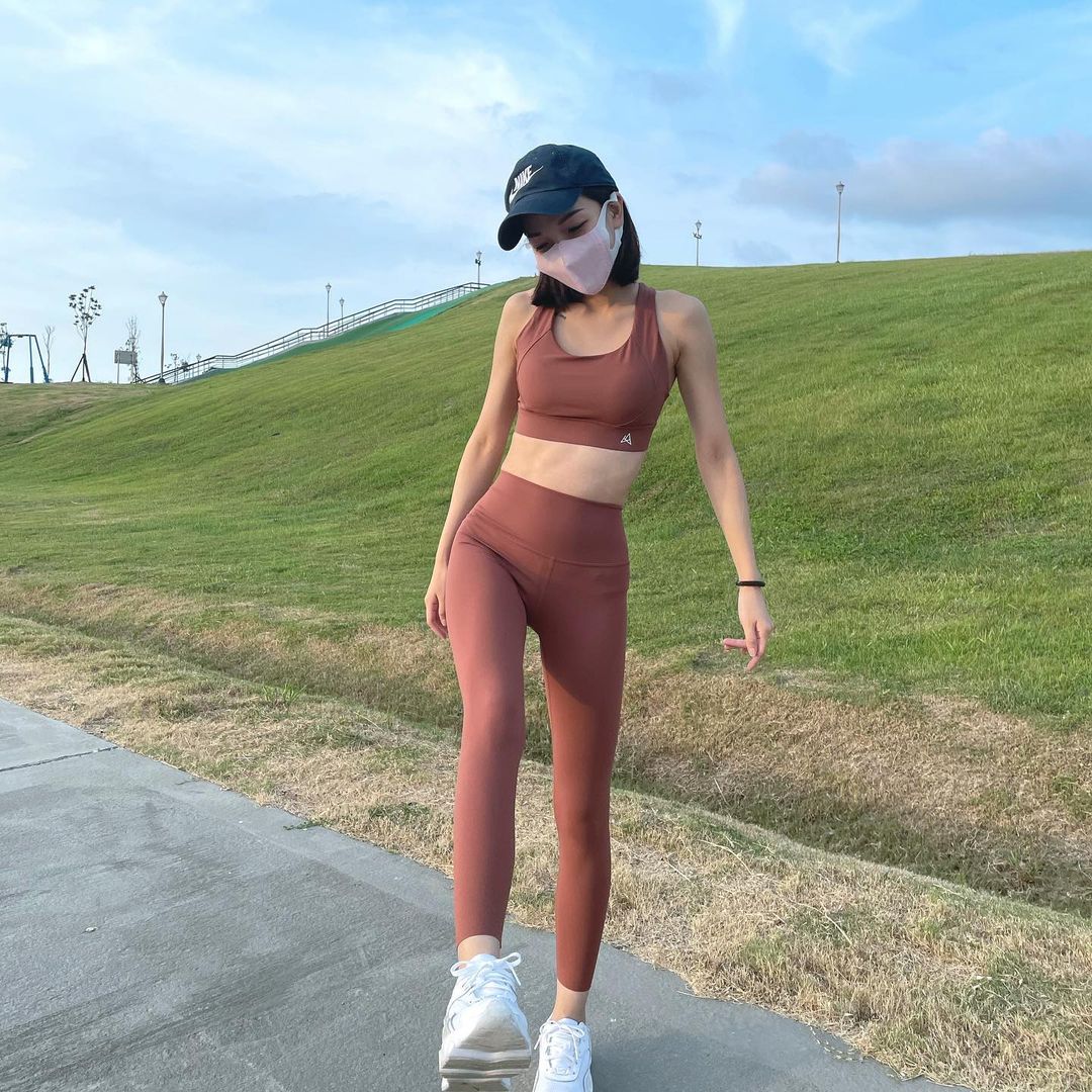 絲絲絕美的body性感日常好養眼-第1章-图片21