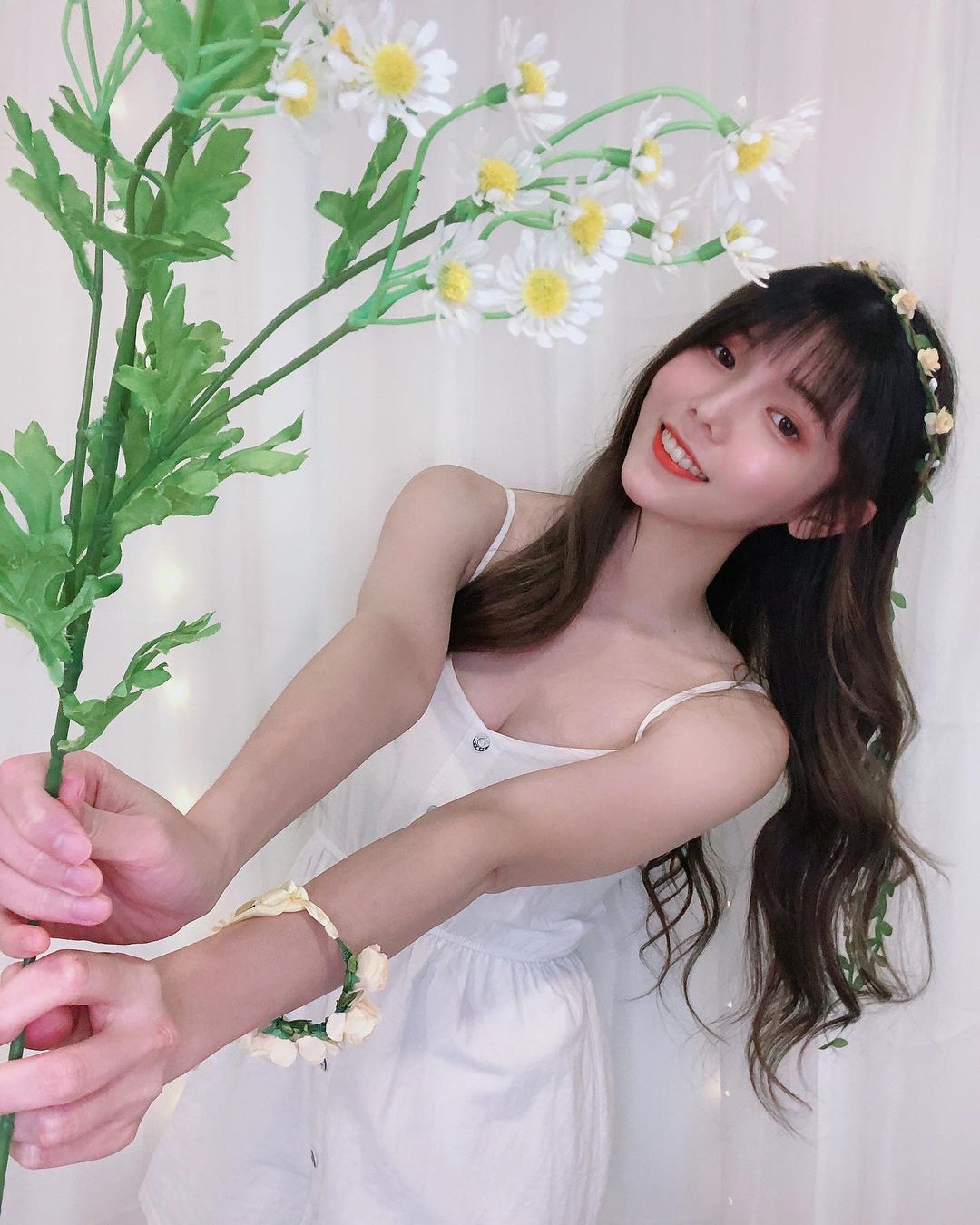 性感甜心Zoe美乳翹臀藏不住,臉蛋精緻無害「美腿修長迷人」!-第1章-图片7