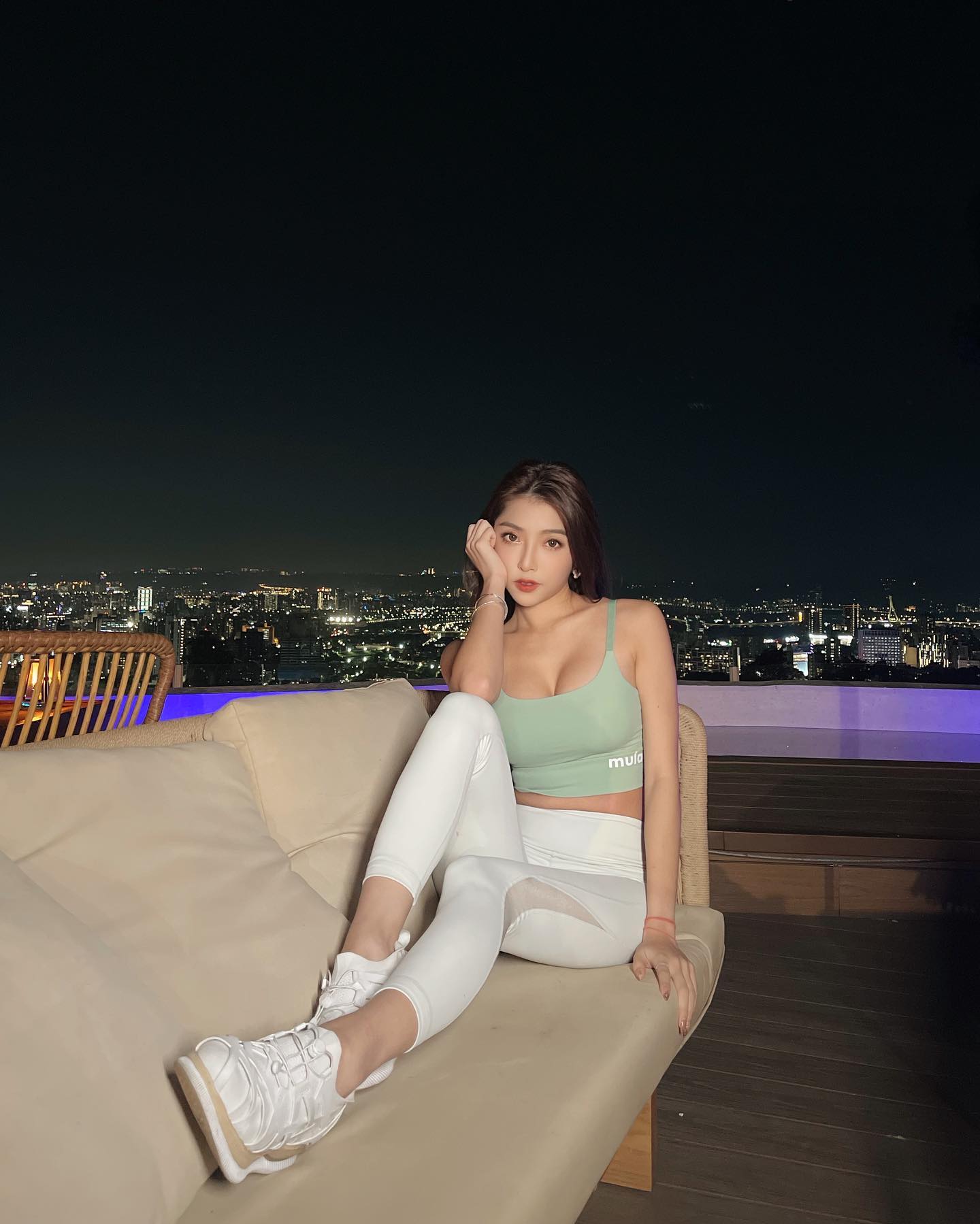 人氣越來越高的魅惑女神~Lola 蘿拉-第1章-图片36