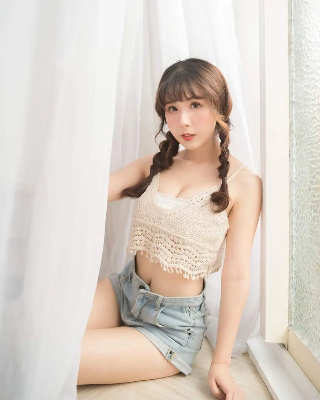 正妹古風造型師花傾夕示範穿搭展現「誘惑事業線」!深溝太罪惡了!-第1章-图片9