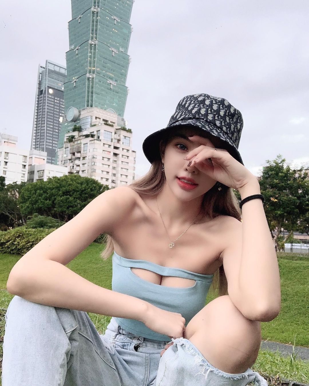 正妹KAKA陳咖喀二次元身材現實體現!完美的「美胸畫面」好有女人味!-第1章-图片8