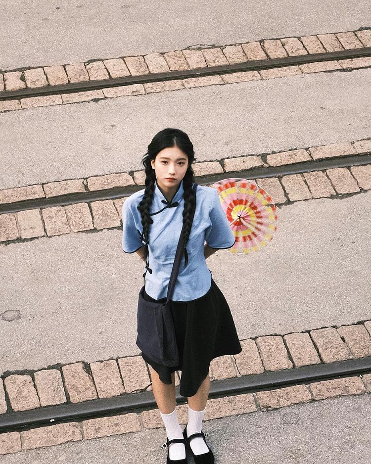 來自民國的初戀感！中國網紅「毛路怡」清純女學生勾起懷舊的青澀！-第1章-图片17