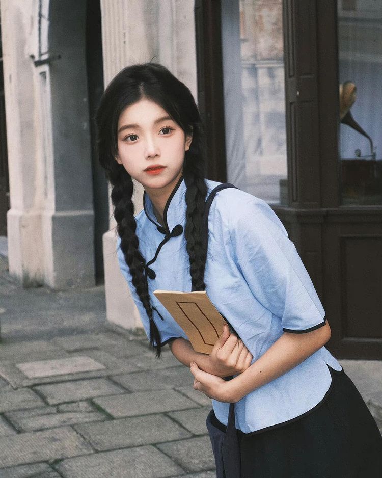 來自民國的初戀感！中國網紅「毛路怡」清純女學生勾起懷舊的青澀！-第1章-图片19