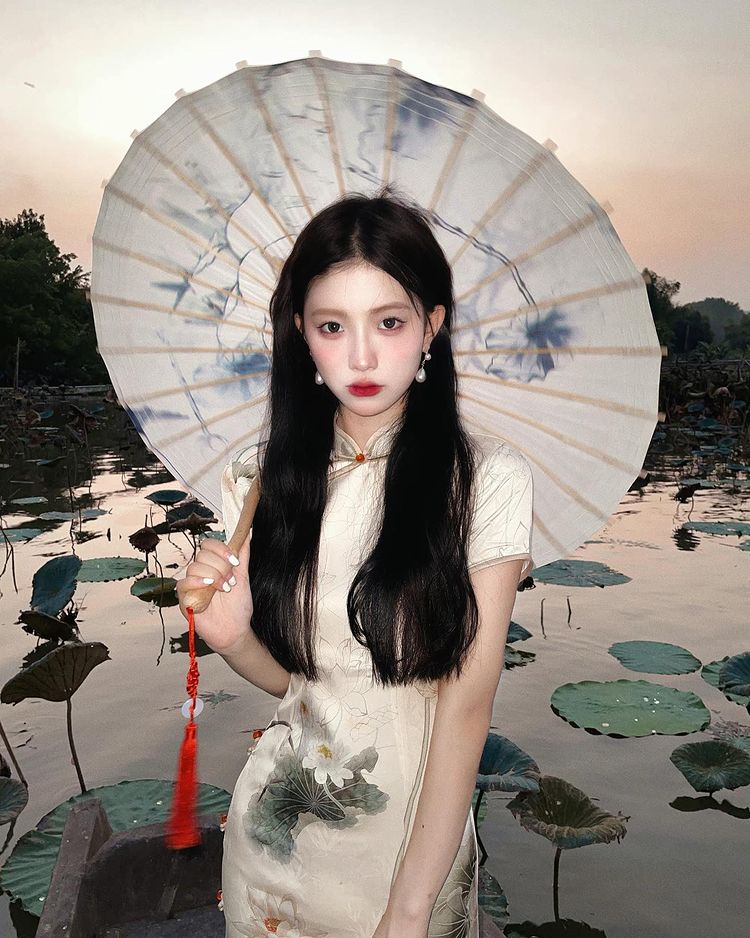 來自民國的初戀感！中國網紅「毛路怡」清純女學生勾起懷舊的青澀！-第1章-图片25