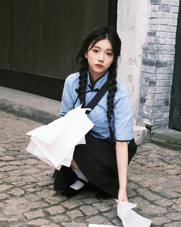 來自民國的初戀感！中國網紅「毛路怡」清純女學生勾起懷舊的青澀！-第1章-图片28