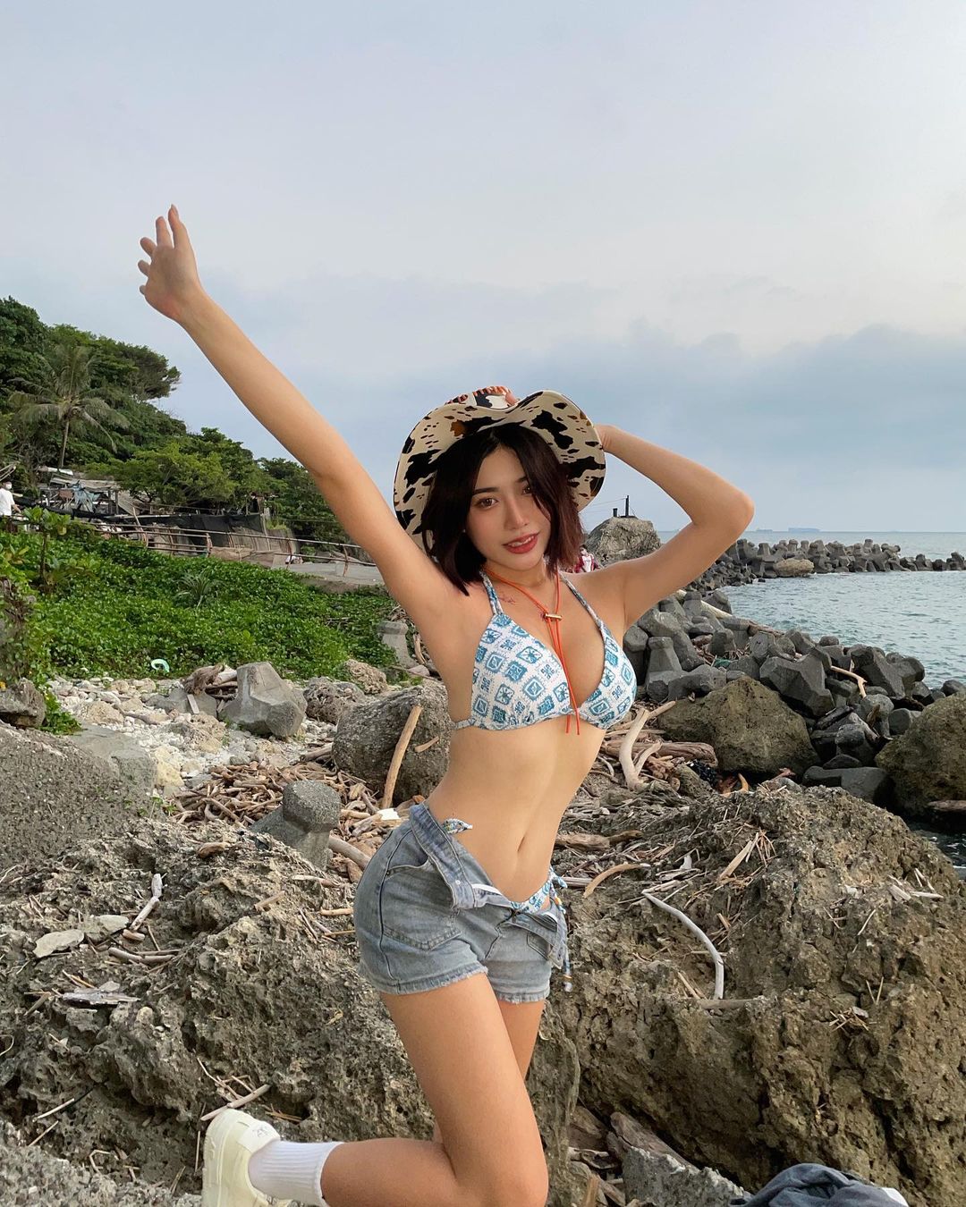 Wild sister Helen animated super-happiness bikini vacation exhibition