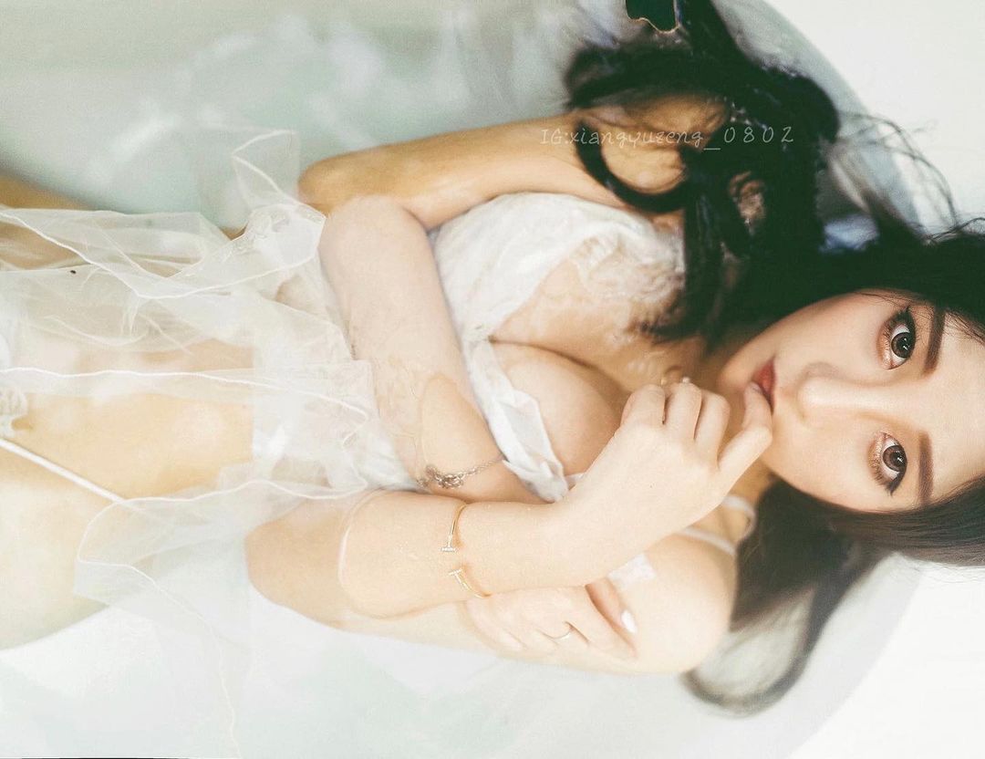 曾湘綾「美乳又大又圓」超洶湧! 超甜美外型讓人戀愛,低胸洋裝倒出邪惡兇器-第1章-图片2