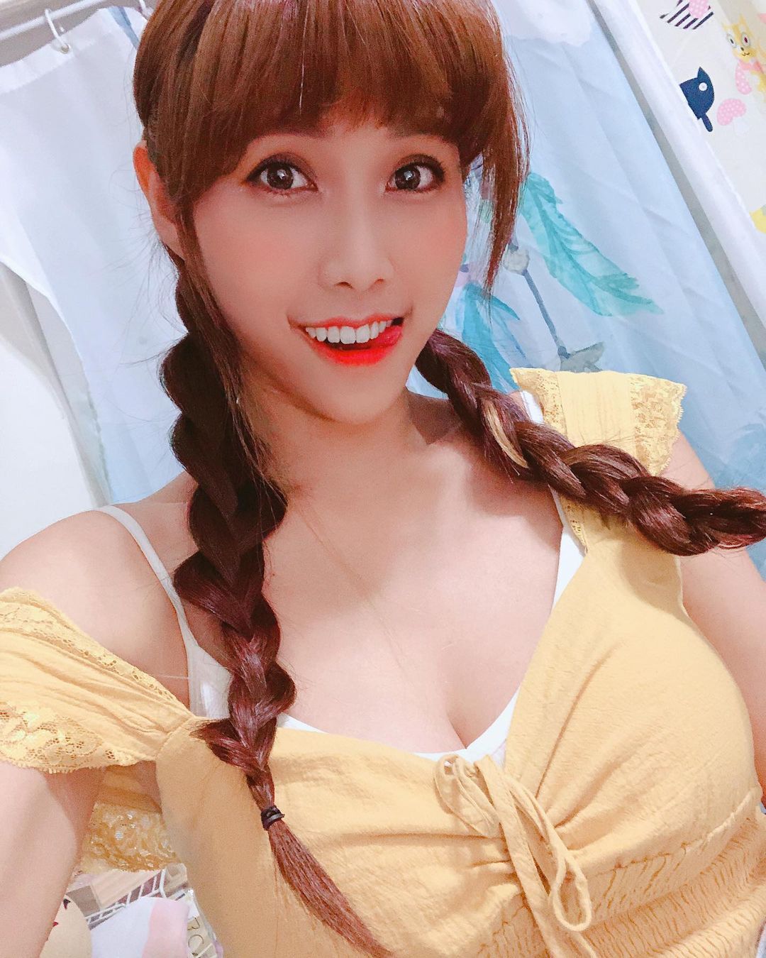 慕霏迷人S曲線養眼到極點!能甜美清新也能火辣逼人,「纖腰+雪乳」讓人尻到出血也甘願-第1章-图片3