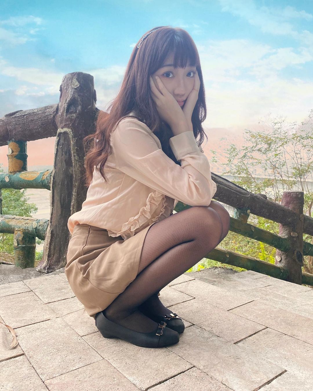 甜美萌妹若草不科學長腿讓人過目不忘,甜甜微笑就要把魂勾走-第1章-图片6