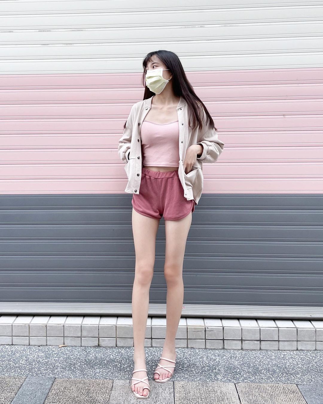 氣質口口口萱萌系「白嫩美體」讓人想好好疼愛! 養眼逆天長腿「曲線太優質」!-第1章-图片6