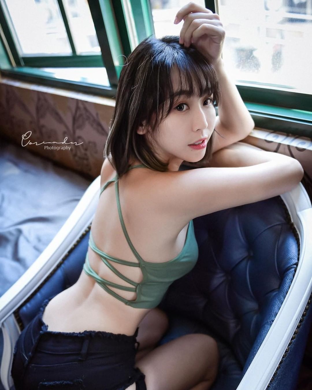 清新妹子希希CC「透視開胸V」太正點,小露圓乳深溝全場最辣!-第1章-图片9