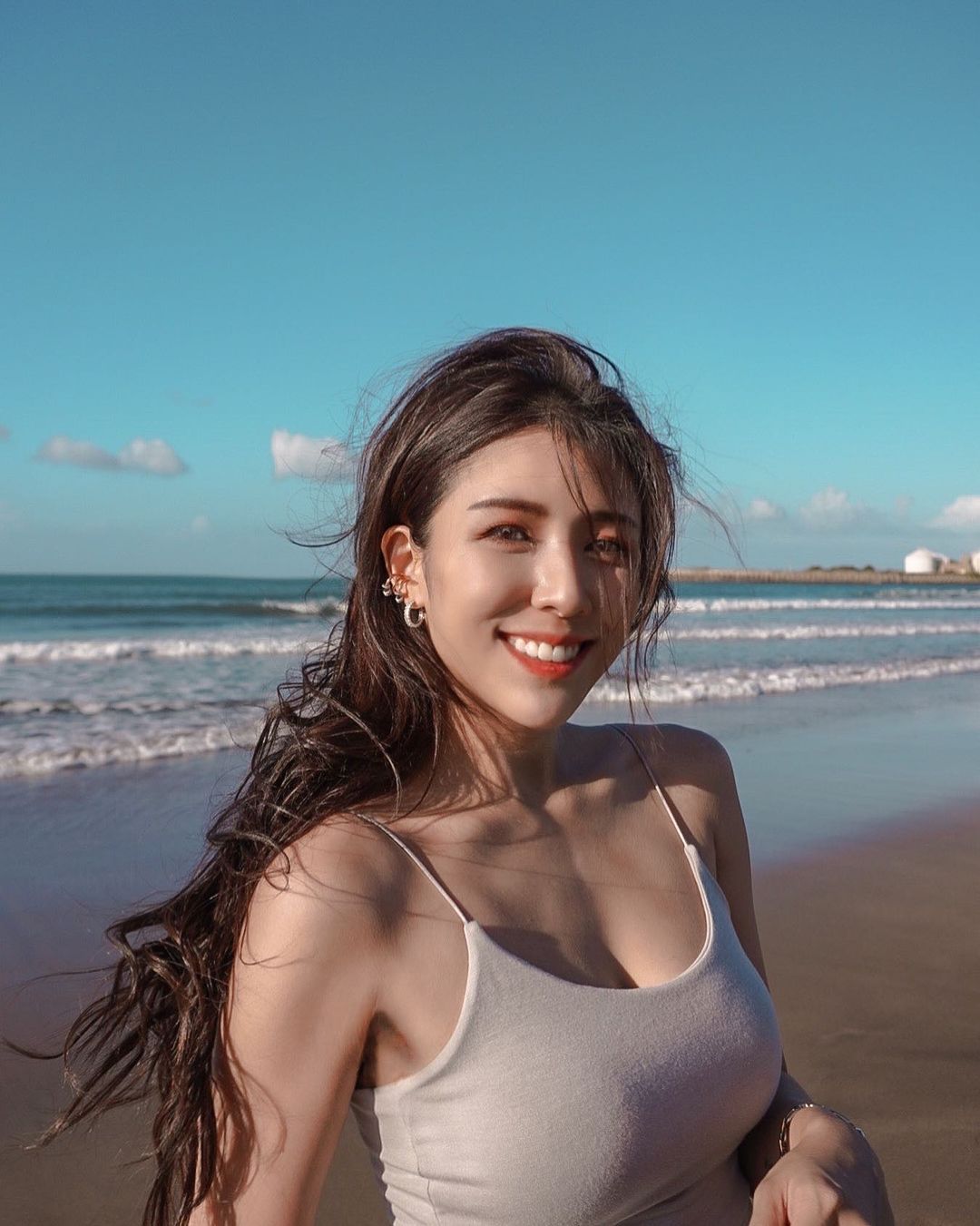 性感甜心王以甯完美笑容外加火辣身材讓人瞬間戀愛!解放「雪乳視角」辣翻了!-第1章-图片5