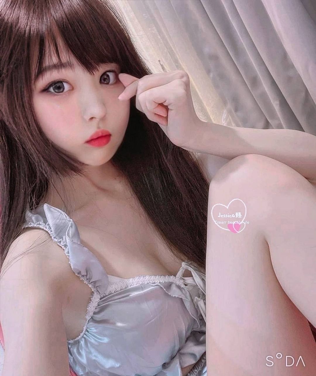 猛爆性巨乳妹蔡宜臻「神秘深溝」讓人想長驅直入,乳香四溢老司機不衝嗎-第1章-图片1