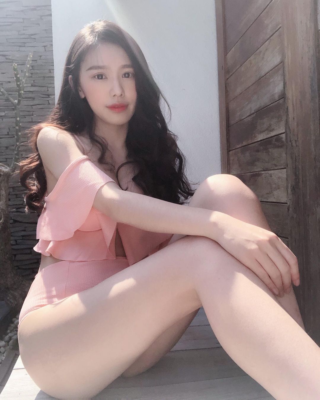 皮皮絕美顏仙氣十足「邪惡美乳」讓粉絲都好心動!氣質笑容與緊緻身材完美搭配-第1章-图片1