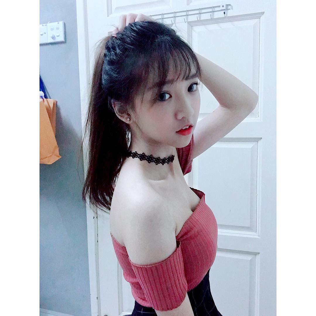 錒圓「渾圓白皙」美乳形狀從低胸裝爆出!頂級身材的誘惑啊,空靈與性感的唯美組合!-第1章-图片4