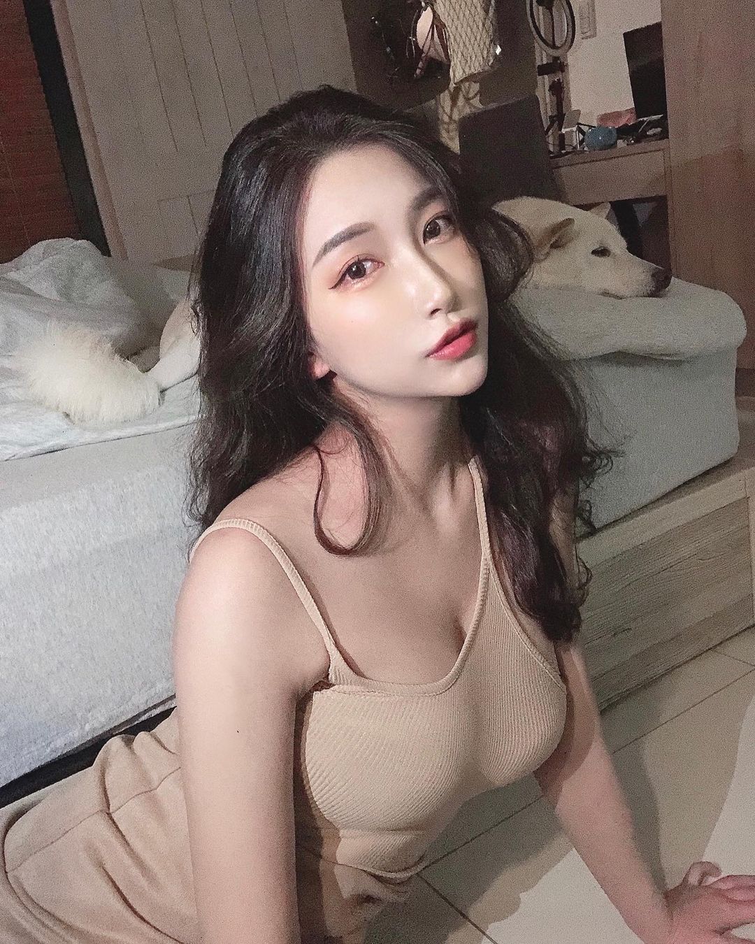 甜心正妹娜娜米「渾圓美乳」形狀好飽滿!轟炸你的視覺感官!胸器實在太猛了!-第1章-图片2