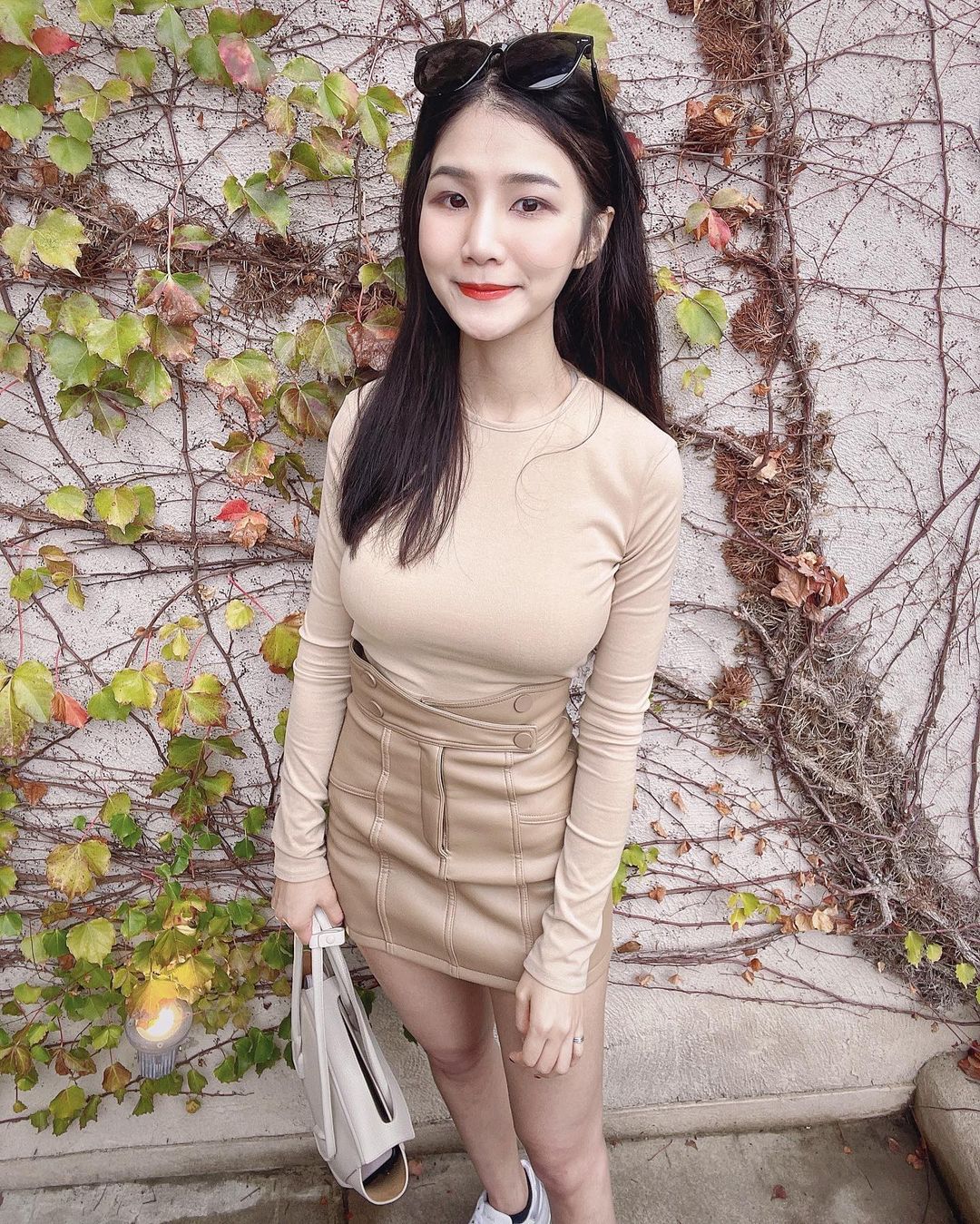 銀行氣質正妹 林小欣 制服底下藏著豐滿的雙峰-第1章-图片31