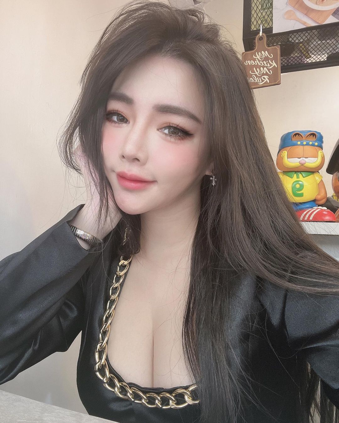 白嫩大奶正妹「dora0x0」展現白嫩大長輩讓人想犯罪啊，氣質外型太犯規！！-第1章-图片2