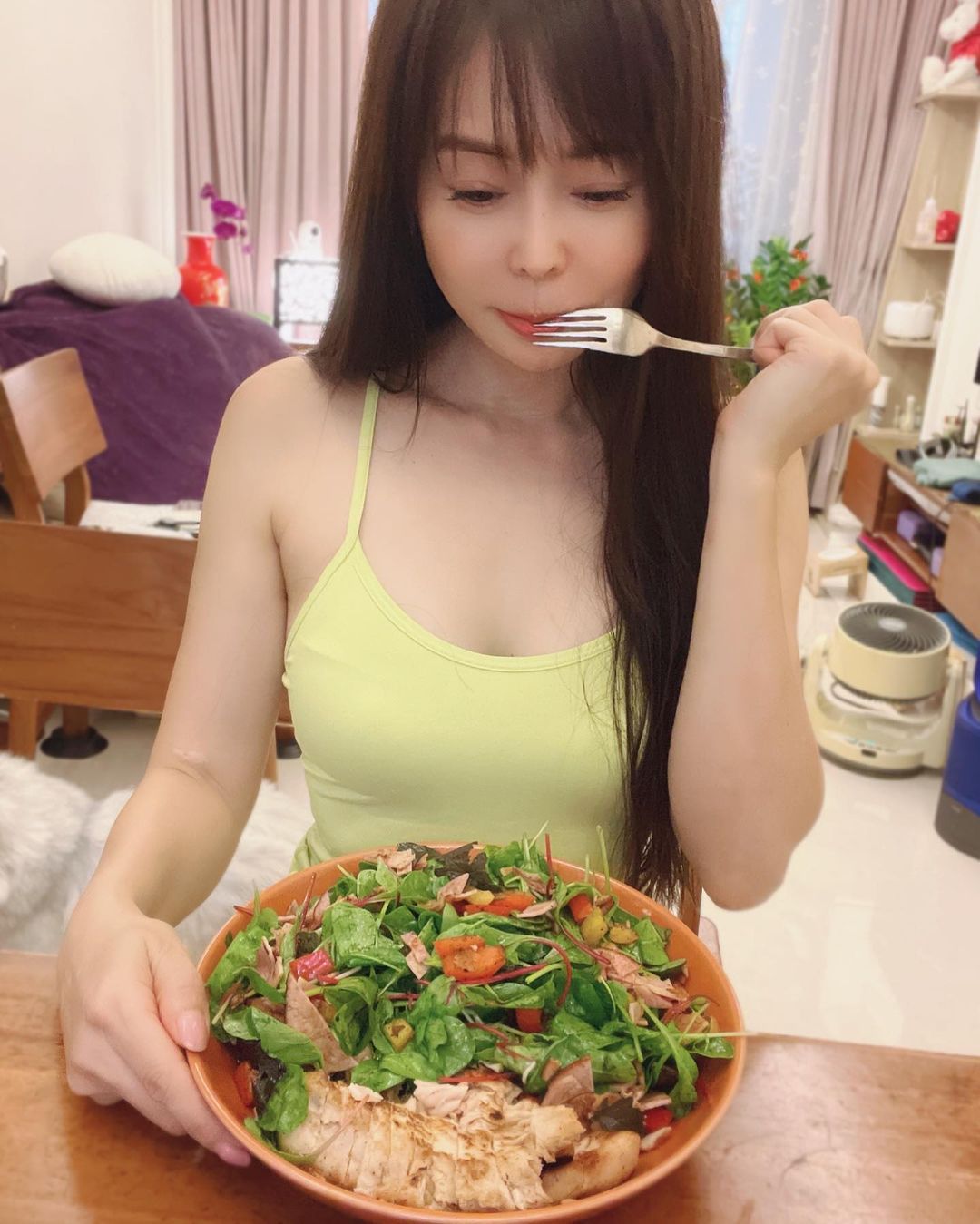 白皙正妹李冠儀高顏值太極品啦,「氣質外型」簡直滿分啊,火辣身材有夠狂野!-第1章-图片8