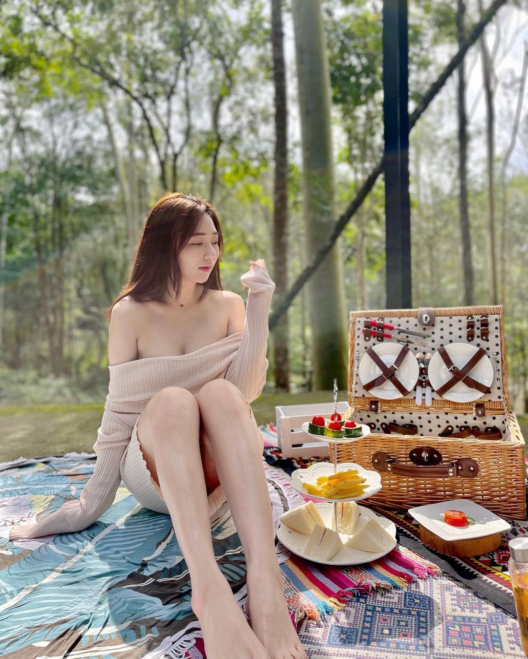 甜心正妹徐恩超越完美的胸型連身材也是頂級規格! 超飽滿「美乳視角」有夠迷人啊-第1章-图片8