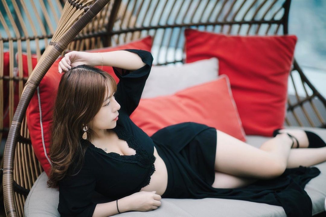 溢乳正妹Catherine庭逸「性感爆乳畫面」太胸猛啦!甜美的「美豔外型」有夠迷人啊-第1章-图片10
