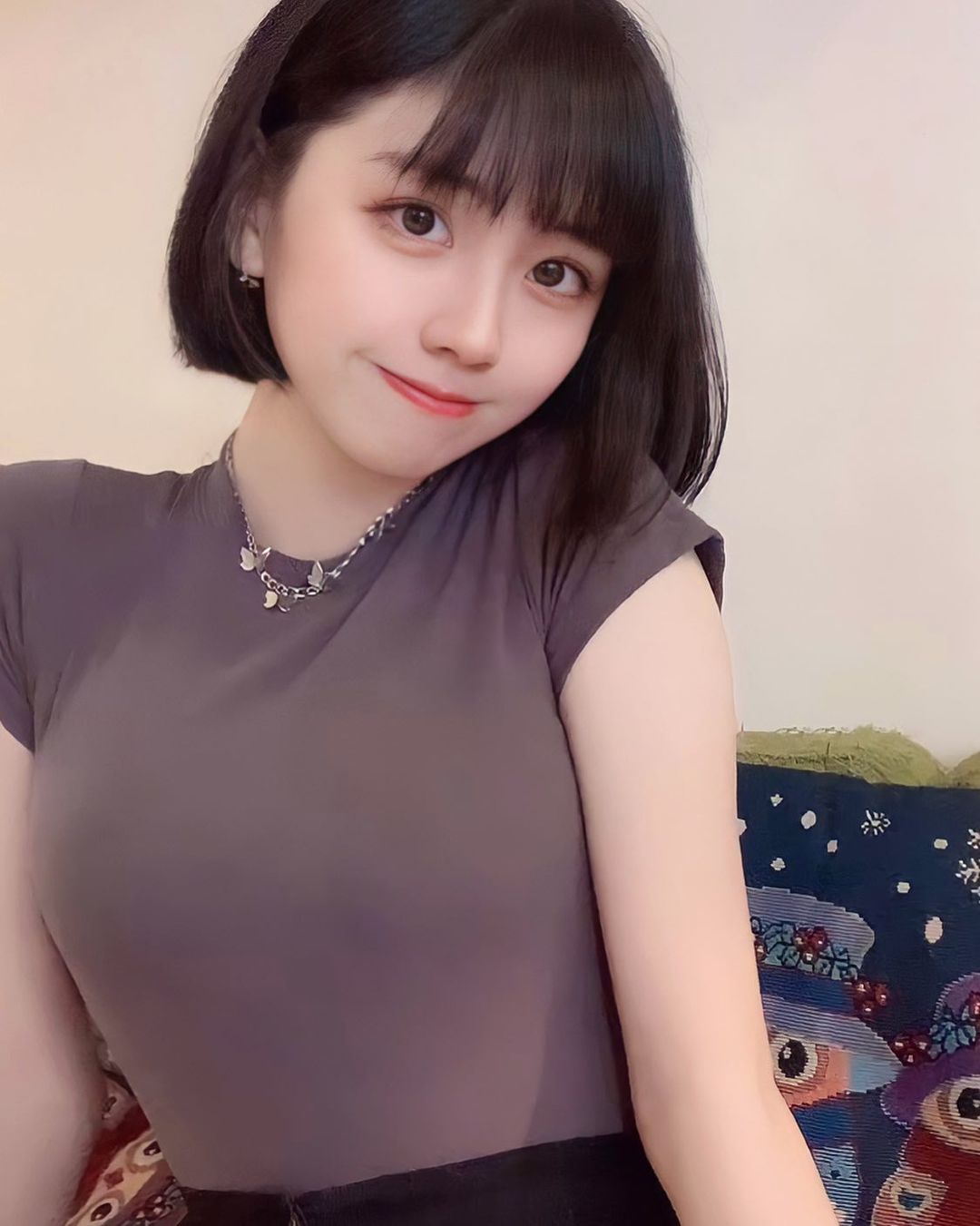 鹿媗「白皙美腿」超逆天!緊緻身材曲線搭配高雅微笑,迷人電眼讓人忍不住-第1章-图片5