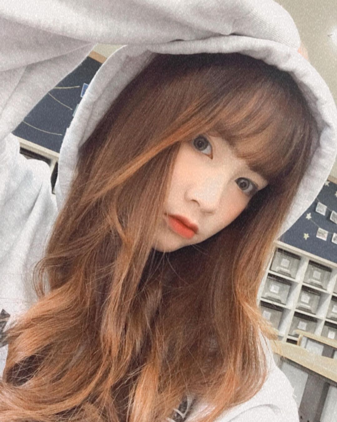 天菜級正妹安婕「水汪大眼超迷人」逆天辣腿一伸出,旁邊路人都被迷倒了!-第1章-图片1