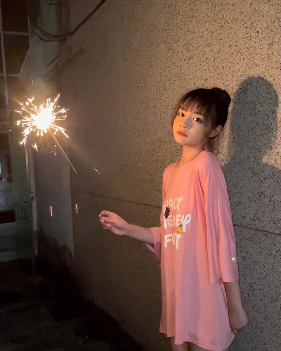 天菜級正妹安婕「水汪大眼超迷人」逆天辣腿一伸出,旁邊路人都被迷倒了!-第1章-图片9