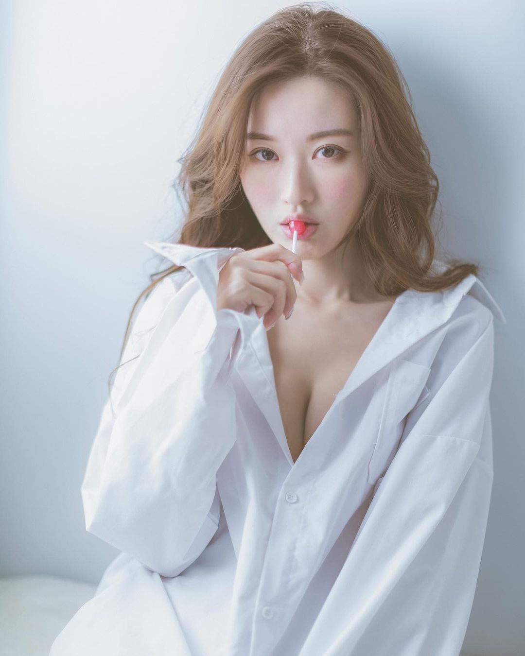 白皙美胸正妹Heidi Lau天使顏絕美的不科學,深溝藏不住!「美奶視角」讓人血脈噴張-第1章-图片10
