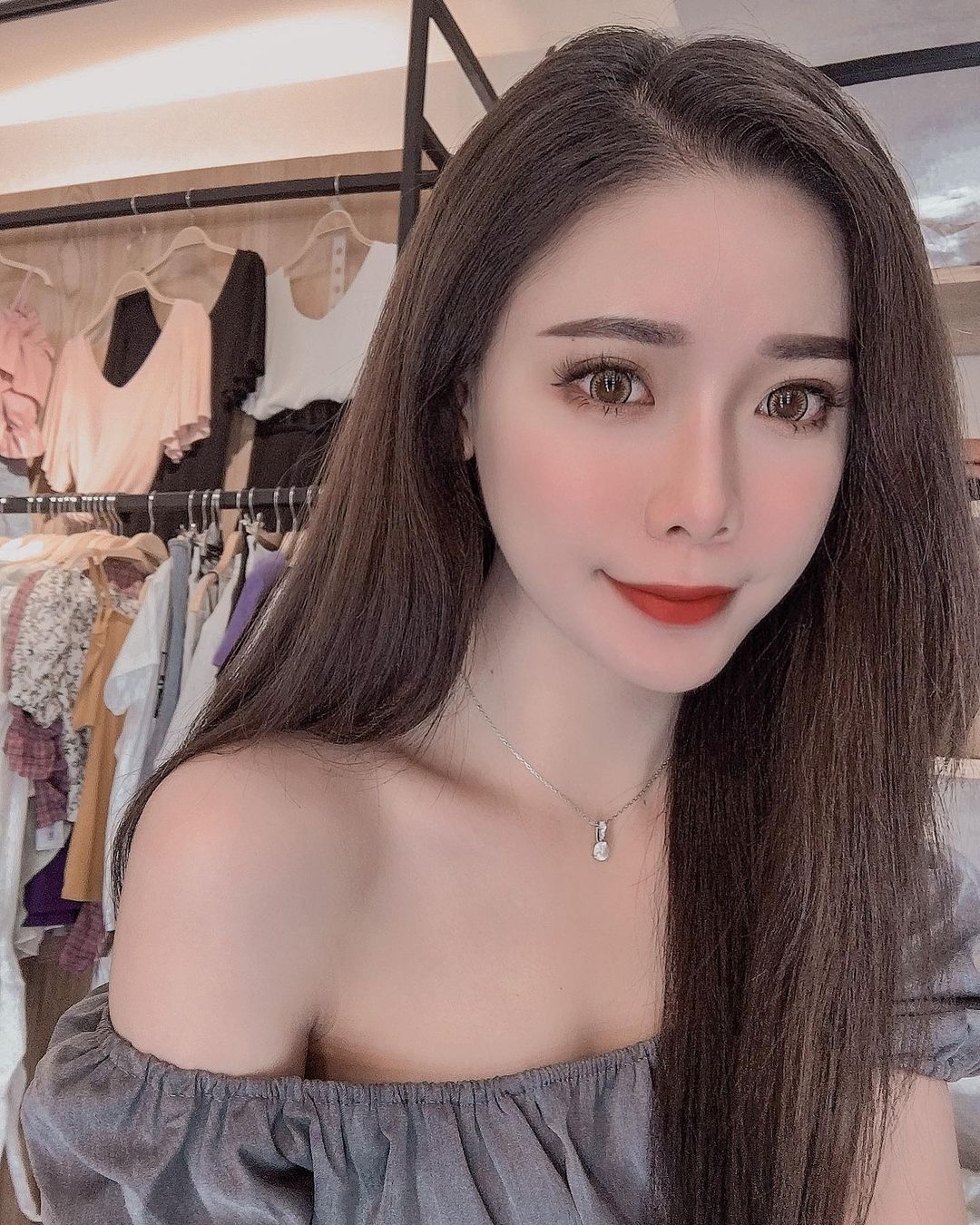白嫩長腿正妹姮諭讓人渾圓美乳還有俏皮甜笑,性感身材超優質移不開視線!-第1章-图片8