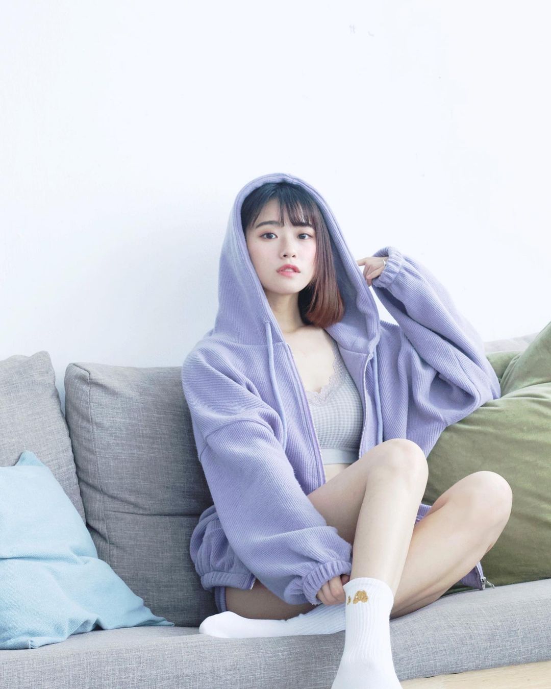 最甜女友劉語晴,白白嫩嫩好誘人「逆天長腿+極品顏值」讓人一秒戀愛!-第1章-图片1