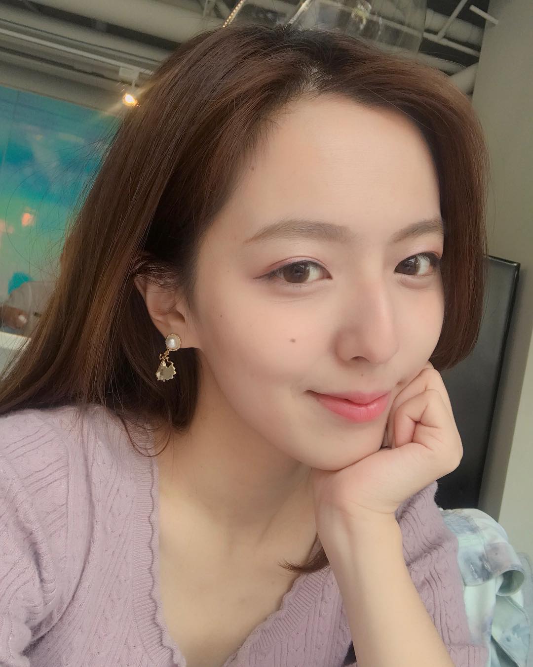 最美主播房業涵激短上衣大秀「嫩白小蠻腰」嫩白美腿讓人心跳加速啦！-第1章-图片2