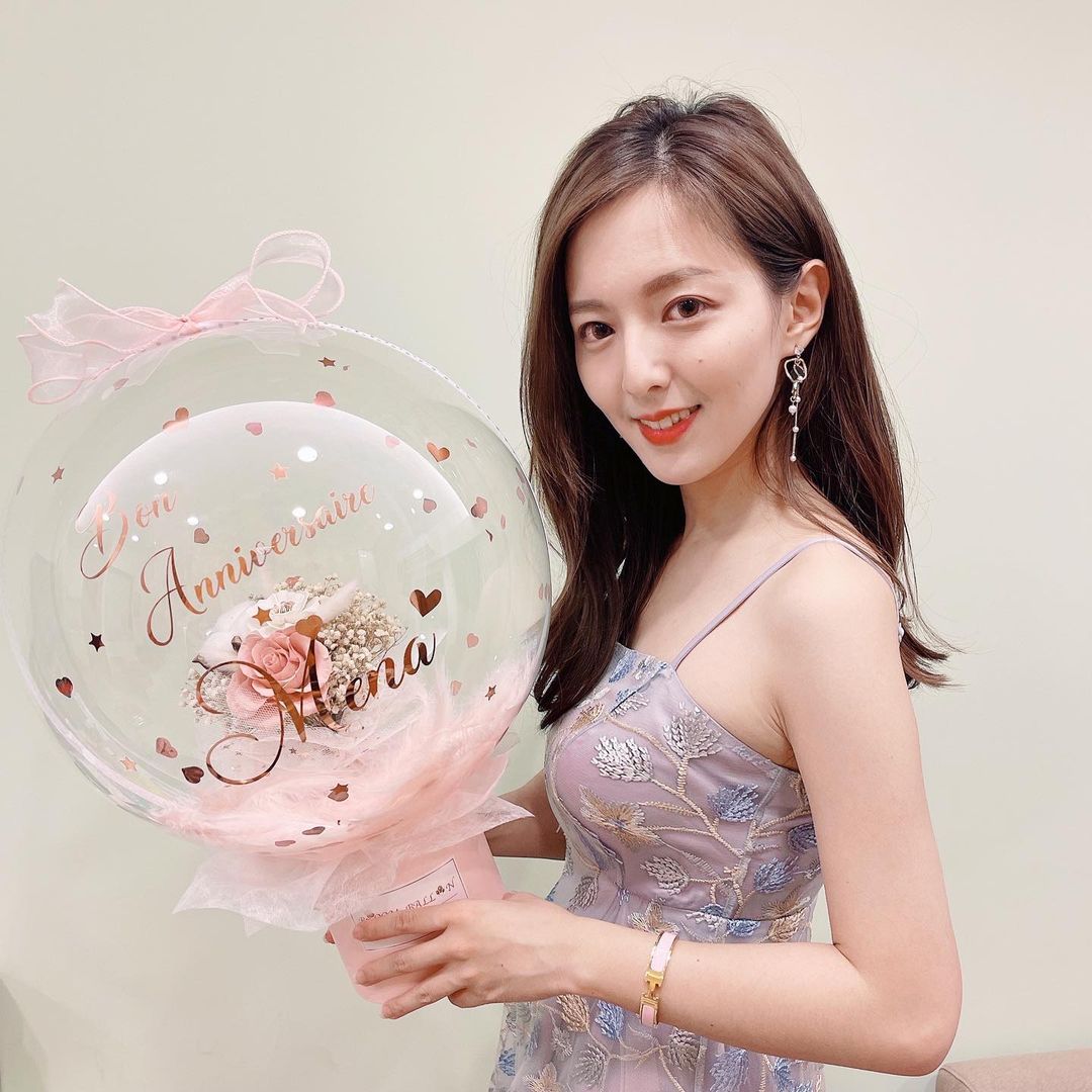 最美主播房業涵激短上衣大秀「嫩白小蠻腰」嫩白美腿讓人心跳加速啦！-第1章-图片3