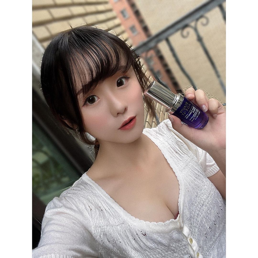 White Nuts Big Breasts Nuts Extreme Exterior is So Sweet! rounded curved curvature hot first appearance! thighs and legs are great!-第1章-图片6