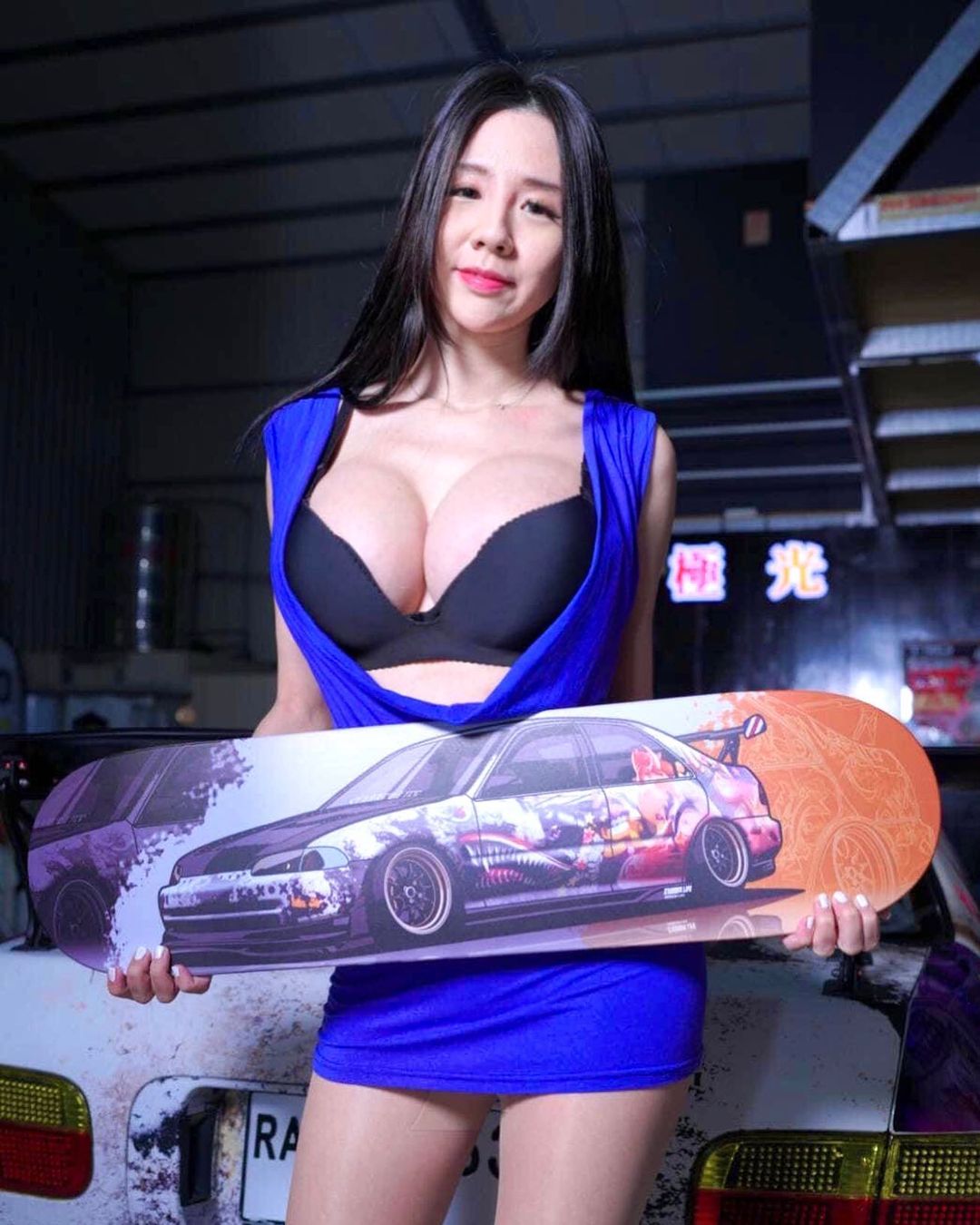 爆乳姐姐Momo蔣摸摸「爆奶背心」兩團肉球出來放風!滿滿的美乳視角畫面好害羞啊-第1章-图片9