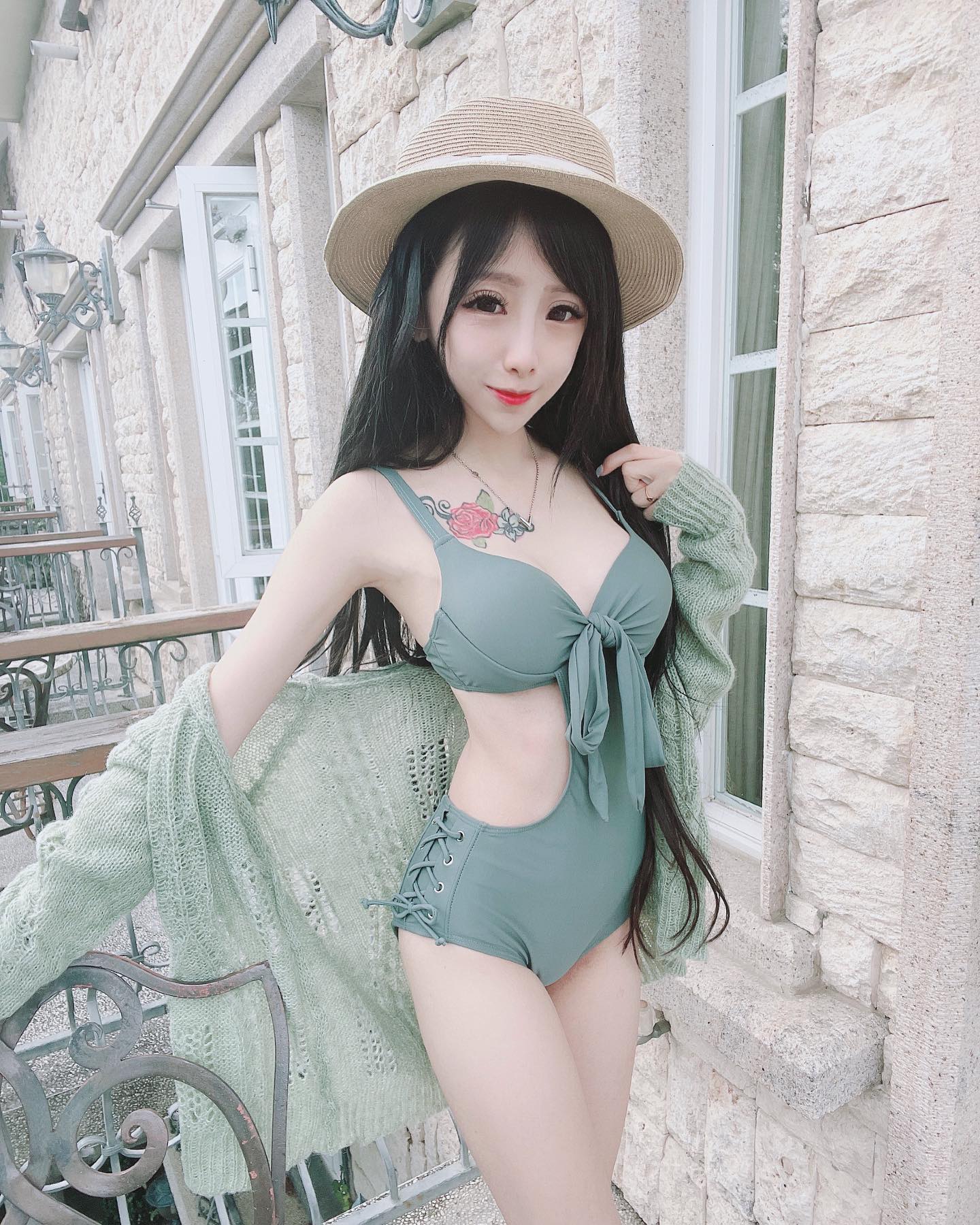 Big breasted sister