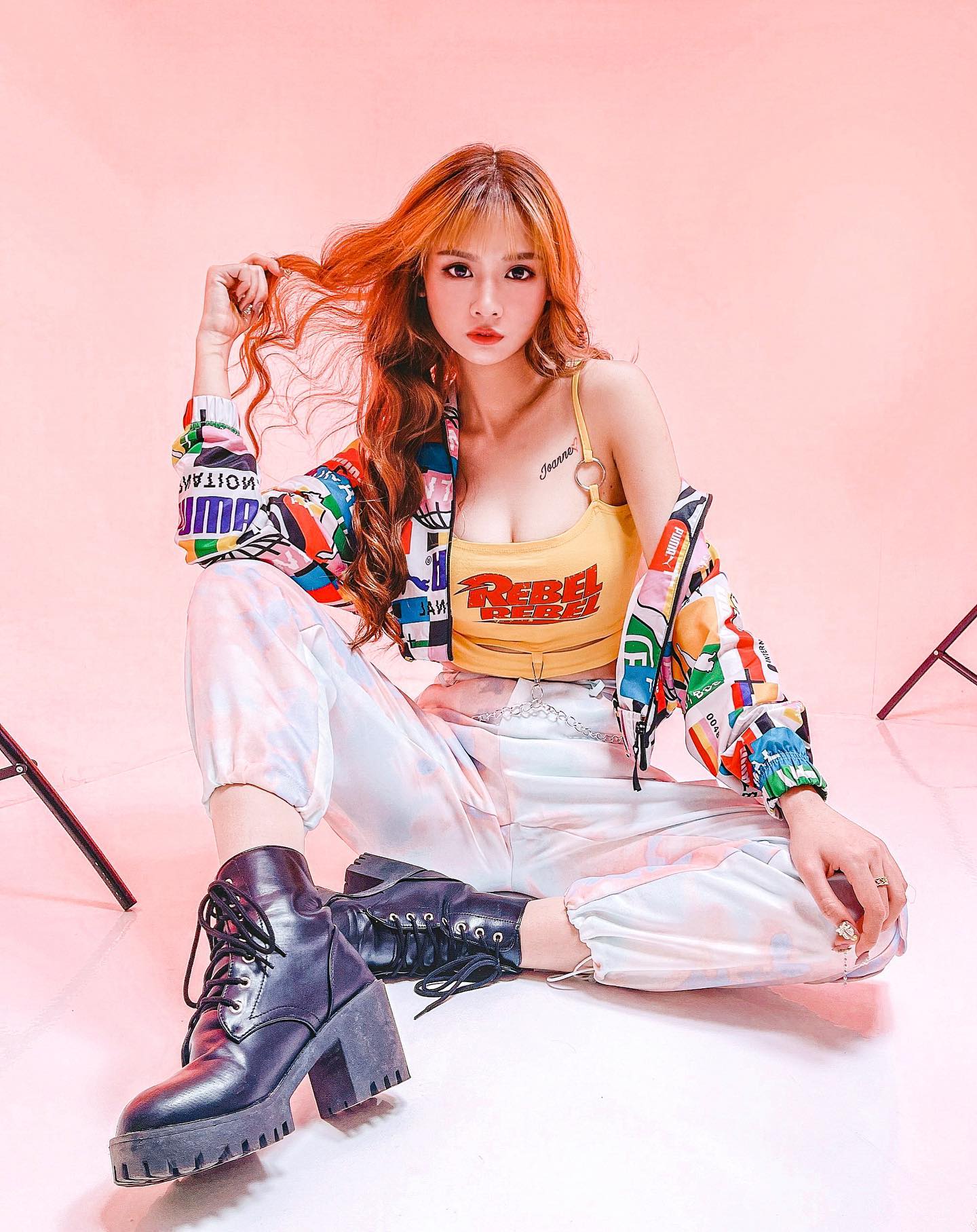 超胸爆乳妹「陳陳」爆出白皙嫩乳畫面好養眼，超邪惡「誘惑視角」讓人血脈噴張-第1章-图片2