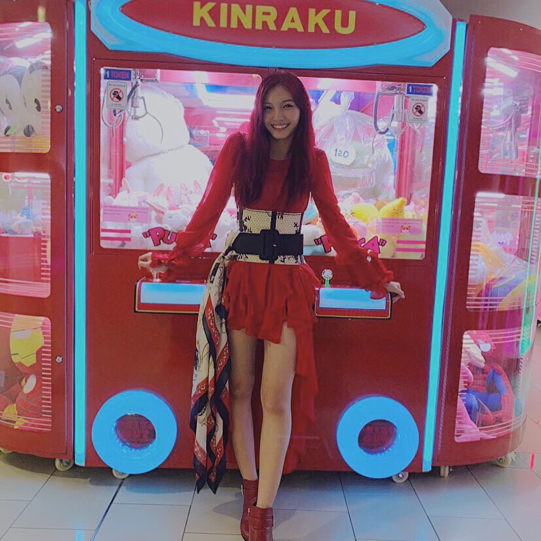 正妹「黃燕平」修長美腿是一大亮點啊！讓人看了都熱了！ 傲人腰身真的太犯規！-第1章-图片2