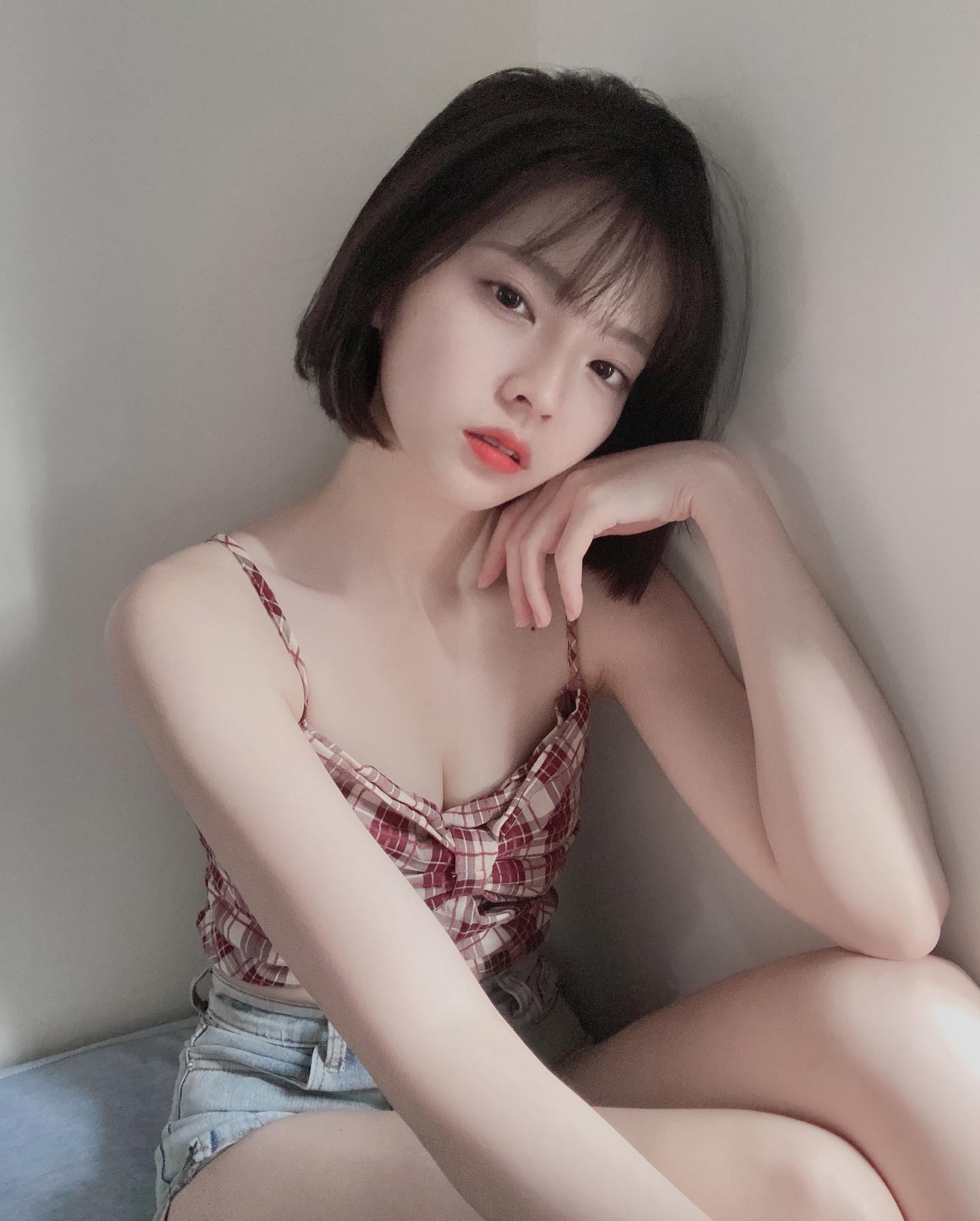 「Duck」清純微笑讓人想重回學生時代了！纖腰美腿的「完美曲線」讓人鼻血直流！-第1章-图片3