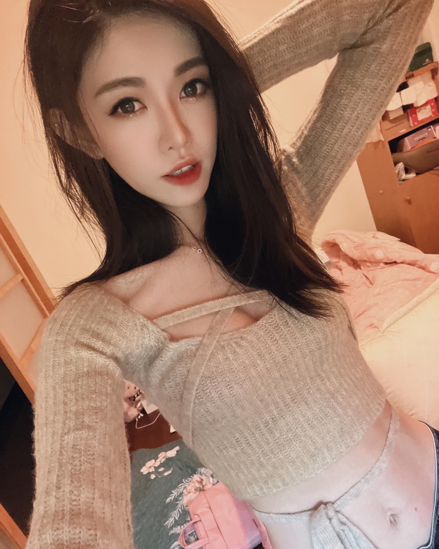 性感正妹「郭巾巾」驗明巨乳蟻腰好身材！性感圓弧線超迷人，魂被她徹底勾走了！-第1章-图片10