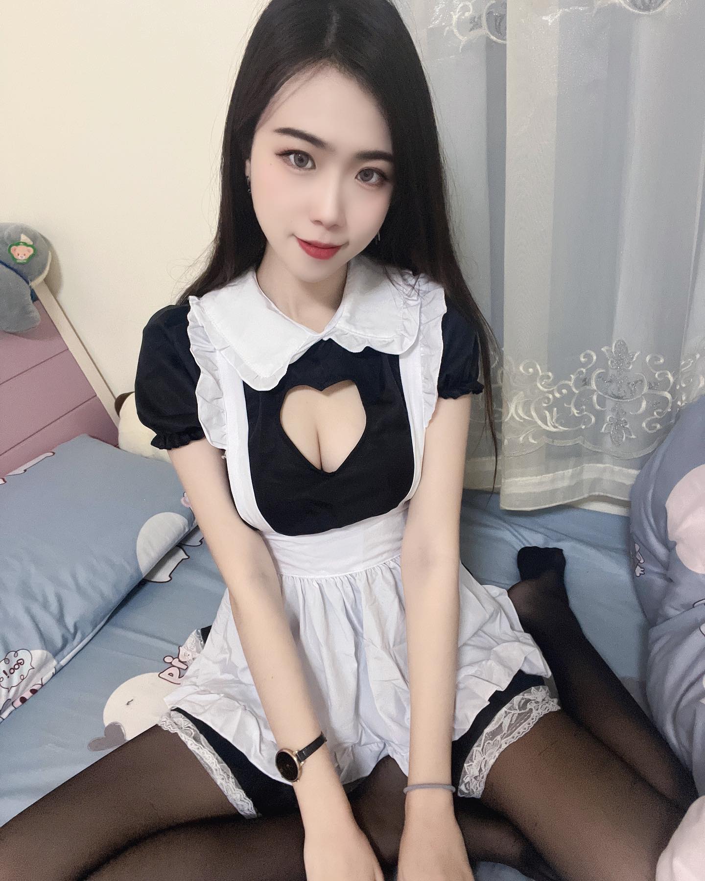 野生正妹「妖妖」展現前凸後翹好身材！腰細腿長露「嫩乳」性感畫面真的好猛-第1章-图片9