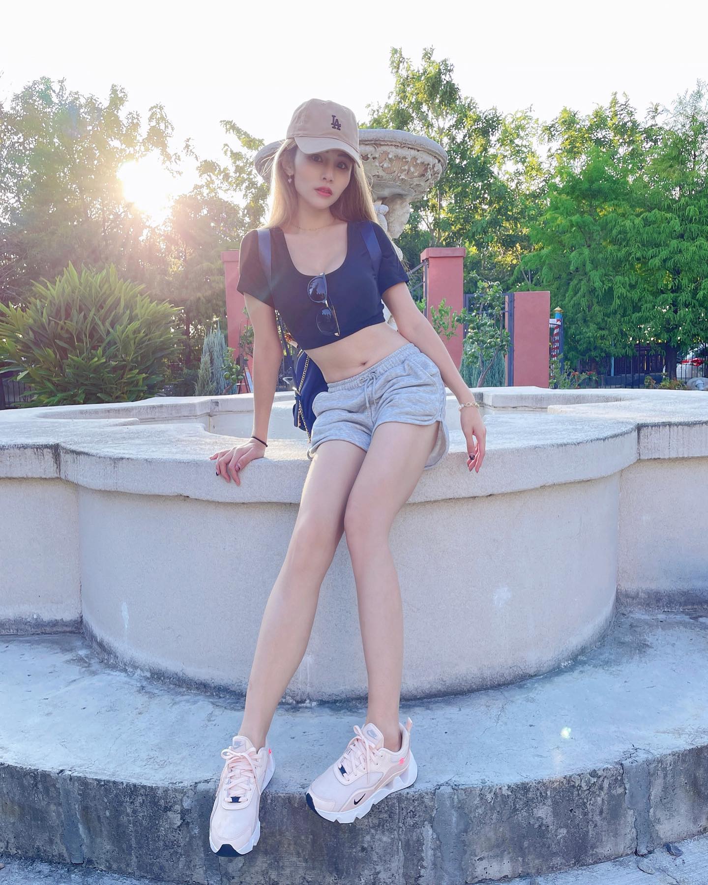 側乳女王「Nanette Guan」超火辣「爆乳畫面」讓人看醉了，兩顆嫩乳又大又圓-第1章-图片6