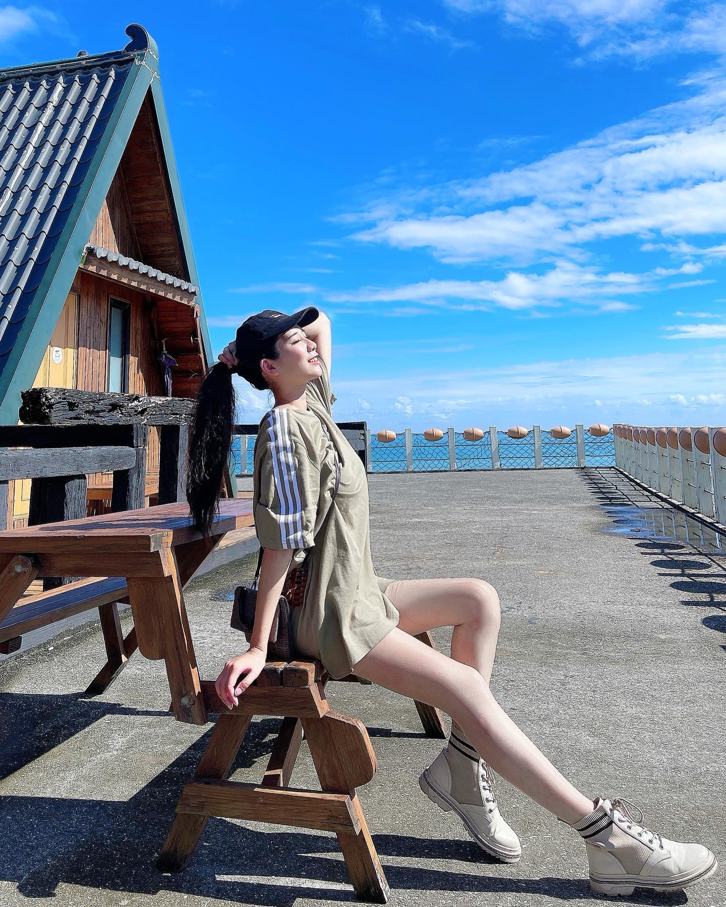 性感正妹「佳蓉」身材太逆天，神級乳量有夠囂張！曬堅挺美乳真的好猛喔-第1章-图片1