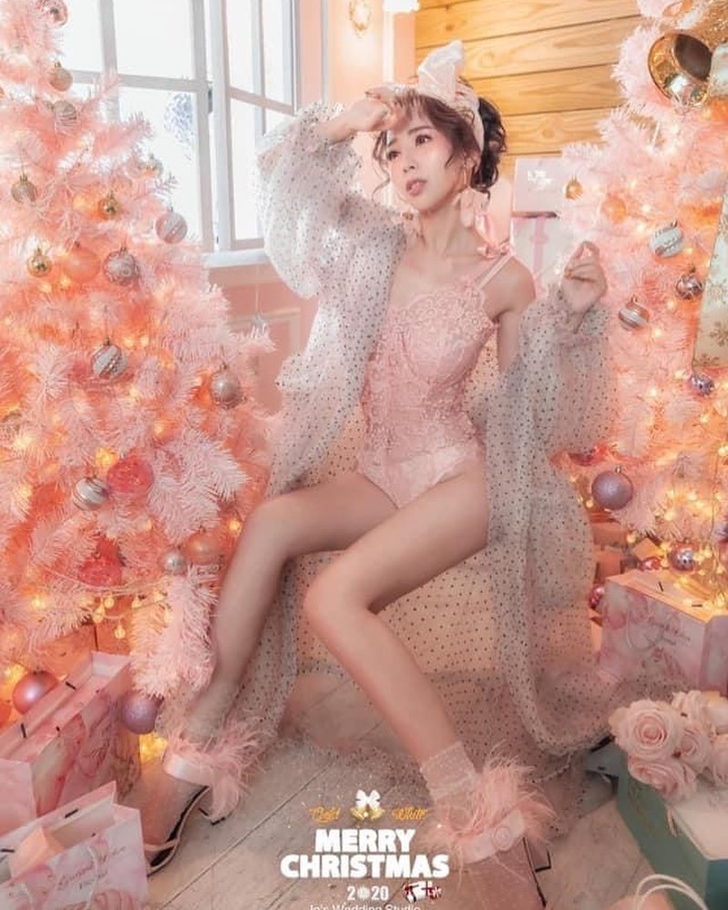 美乳正妹「甄馨Tiffany」爆乳美胸小小布料都快鎮壓不住了！渾圓白嫩形狀太完美！-第1章-图片6