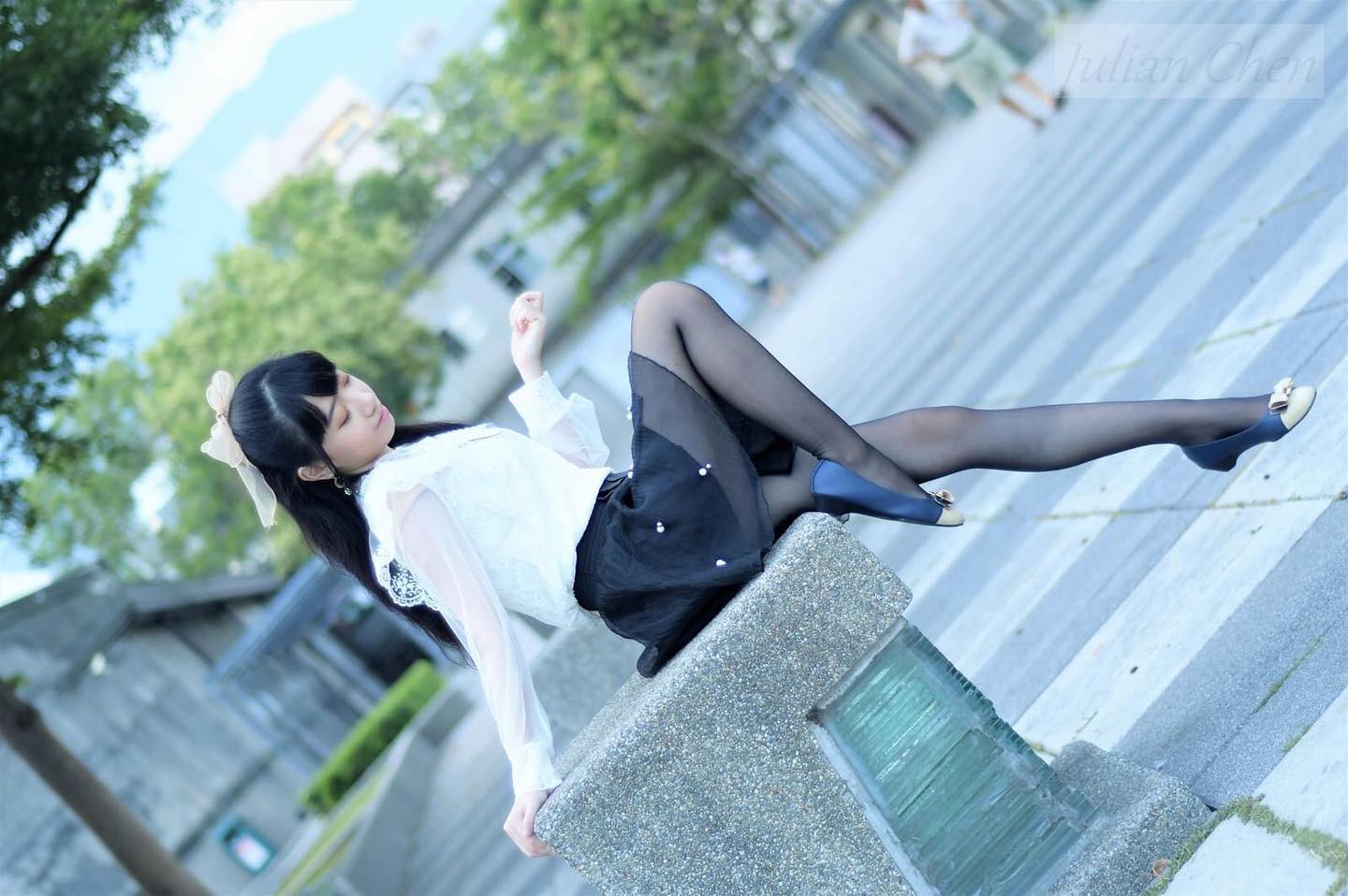 長腿正妹「若草」火辣身材搭配黑絲襪，超邪惡的「白皙美腿」讓人看醉了-第1章-图片3